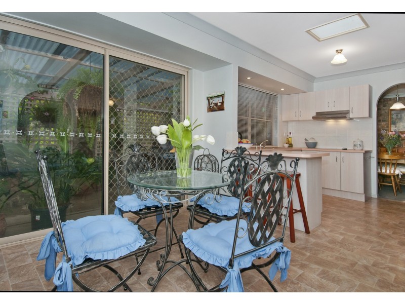 32 Castile Crescent, Edens Landing QLD 4207