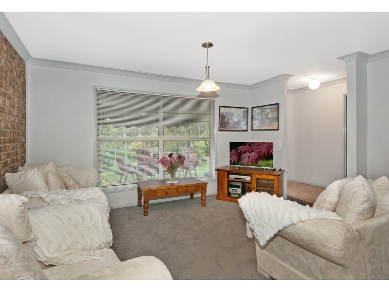 32 Castile Crescent, Edens Landing QLD 4207