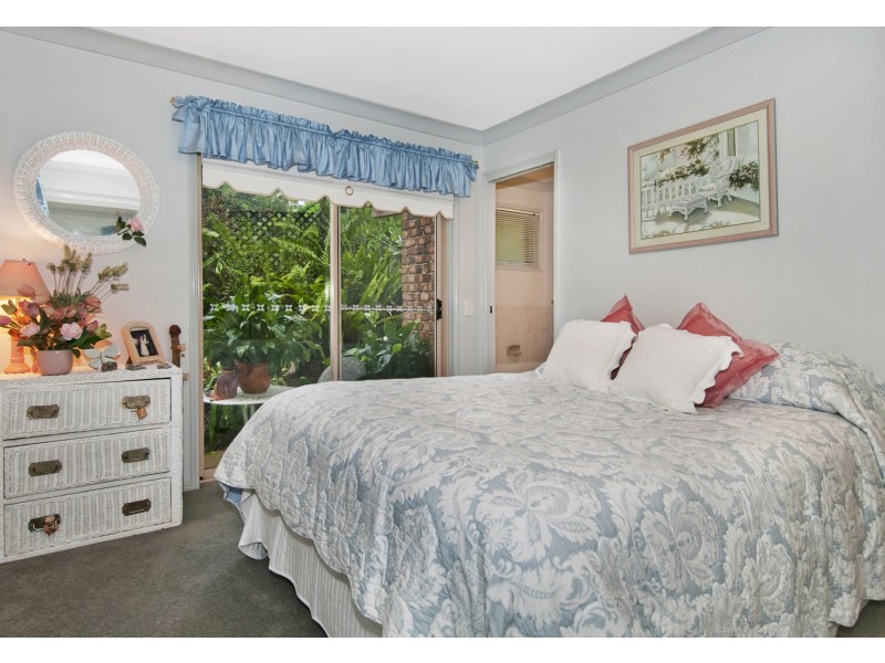 32 Castile Crescent, Edens Landing QLD 4207