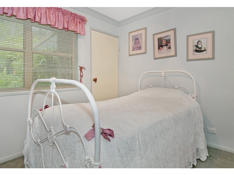 32 Castile Crescent, Edens Landing QLD 4207