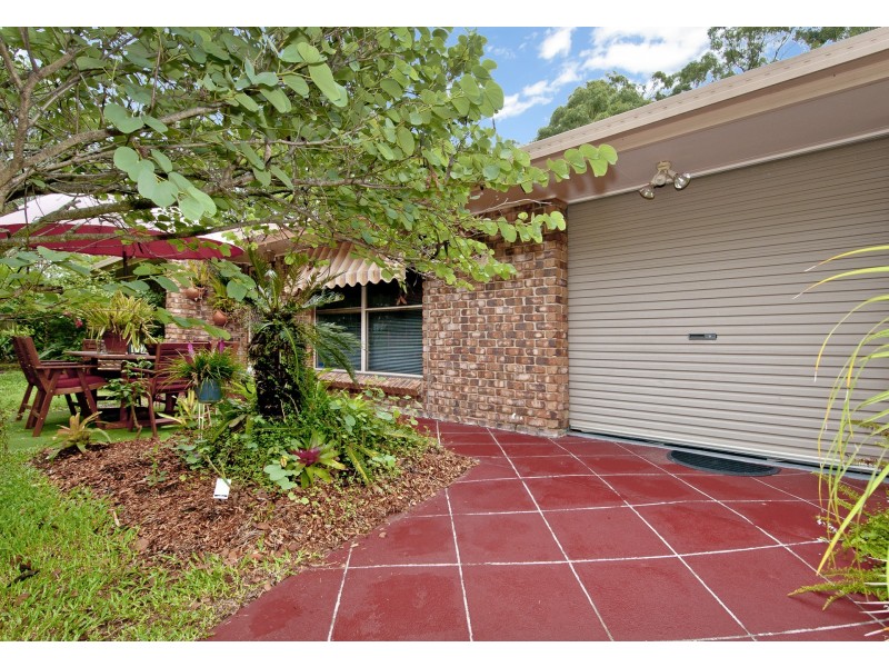 32 Castile Crescent, Edens Landing QLD 4207