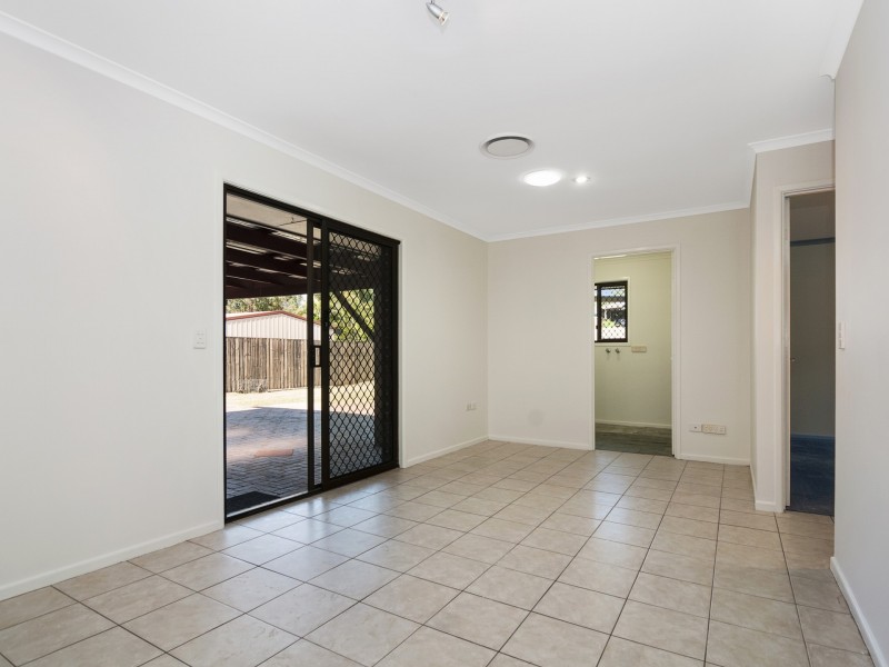 31 Ivanhoe Dr, Edens Landing QLD 4207