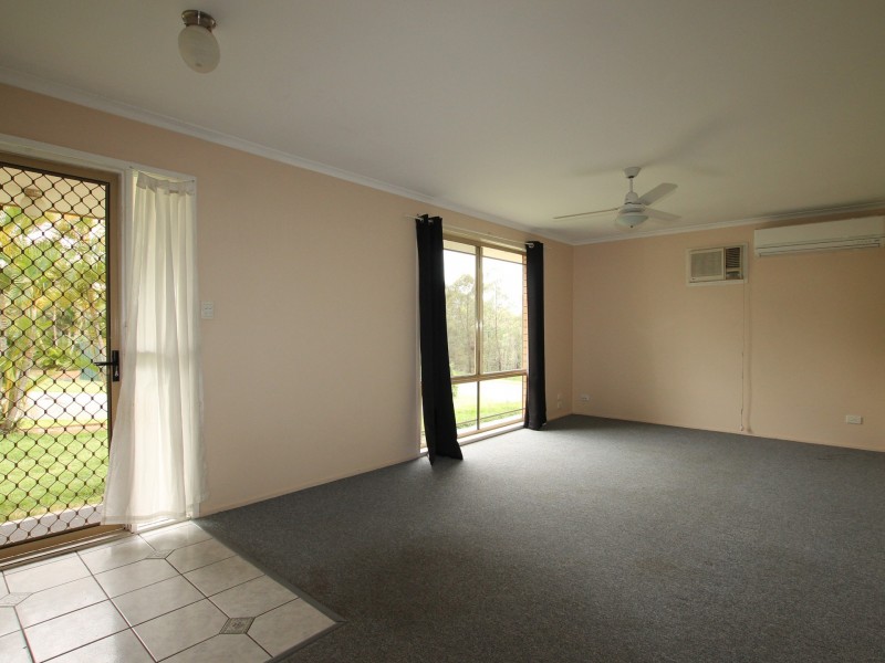 69 Jessie Crescent, Edens Landing QLD 4207