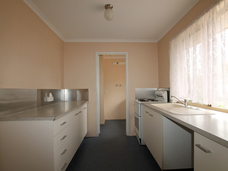 69 Jessie Crescent, Edens Landing QLD 4207