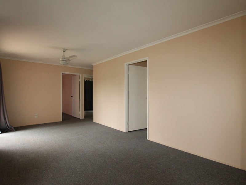 69 Jessie Crescent, Edens Landing QLD 4207