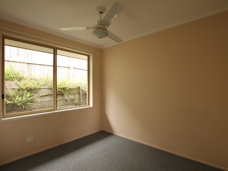 69 Jessie Crescent, Edens Landing QLD 4207