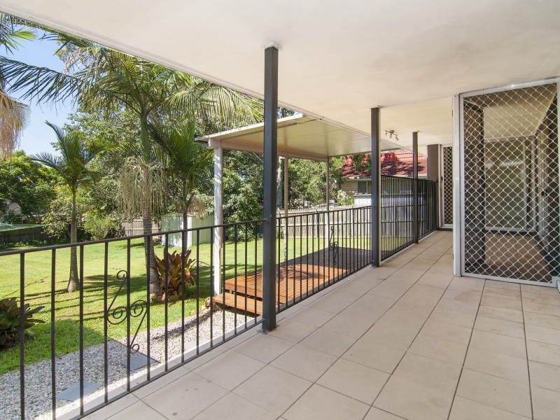 25 Saverin Road, Eagleby QLD 4207