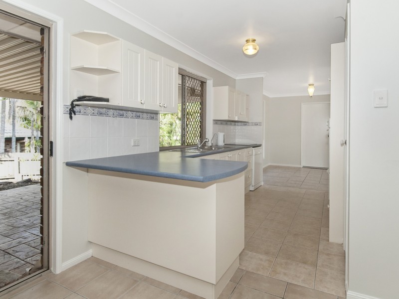 12 Leighton Drive, Edens Landing QLD 4207