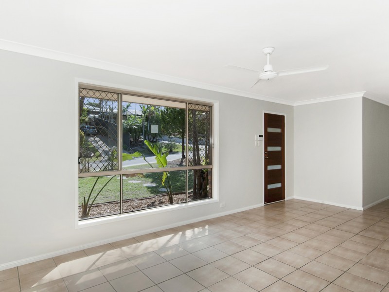 12 Leighton Drive, Edens Landing QLD 4207