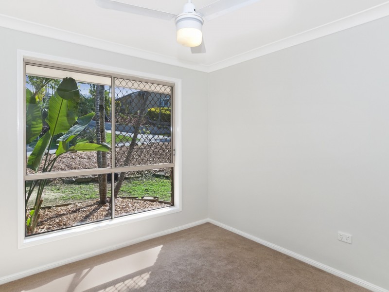 12 Leighton Drive, Edens Landing QLD 4207