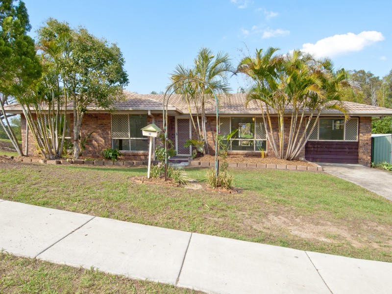 12 Leighton Drive, Edens Landing QLD 4207
