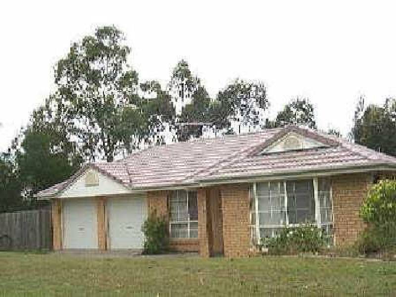 16 Chatfield St, Edens Landing QLD 4207