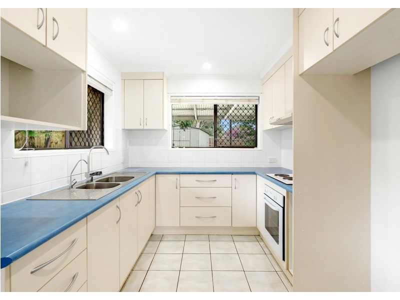 33 Lima Street, Edens Landing QLD 4207