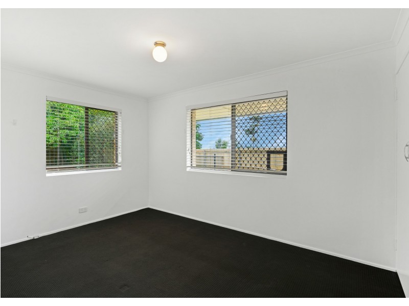33 Lima Street, Edens Landing QLD 4207