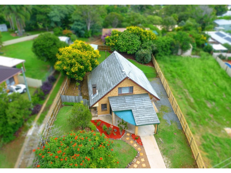33 Lima Street, Edens Landing QLD 4207