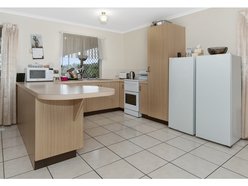 10 Clayton Drive, Edens Landing QLD 4207