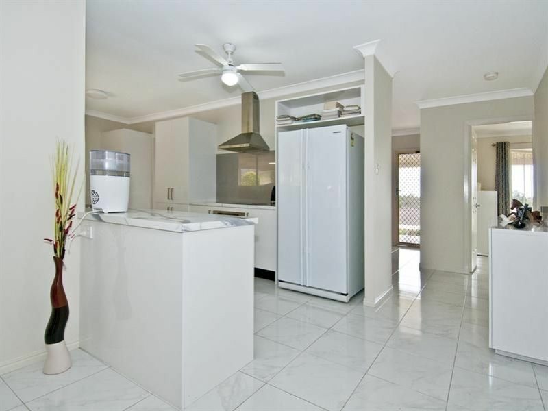 10 Vromans Court, Edens Landing QLD 4207