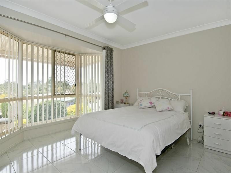 10 Vromans Court, Edens Landing QLD 4207