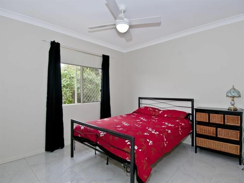 10 Vromans Court, Edens Landing QLD 4207