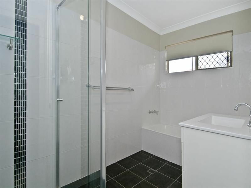 10 Vromans Court, Edens Landing QLD 4207