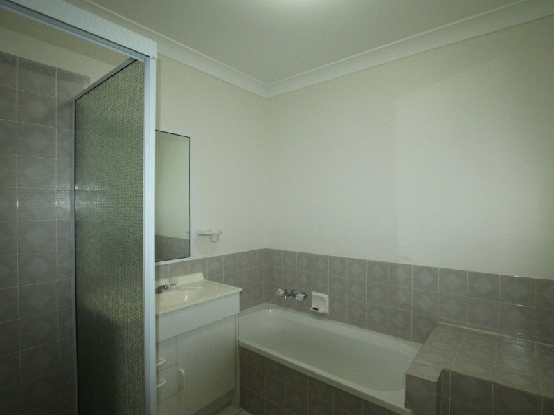 Unit 7/50 Castile Cresent, Edens Landing QLD 4207