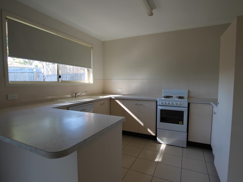 5 Leigh Place, Edens Landing QLD 4207