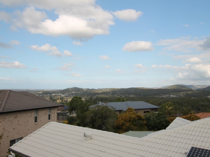 58 Overland Dr, Edens Landing QLD 4207