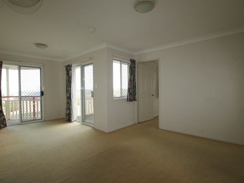 58 Overland Dr, Edens Landing QLD 4207