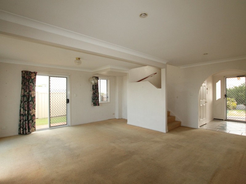 58 Overland Dr, Edens Landing QLD 4207