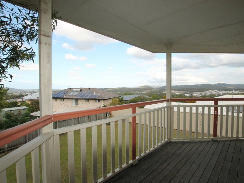 58 Overland Dr, Edens Landing QLD 4207