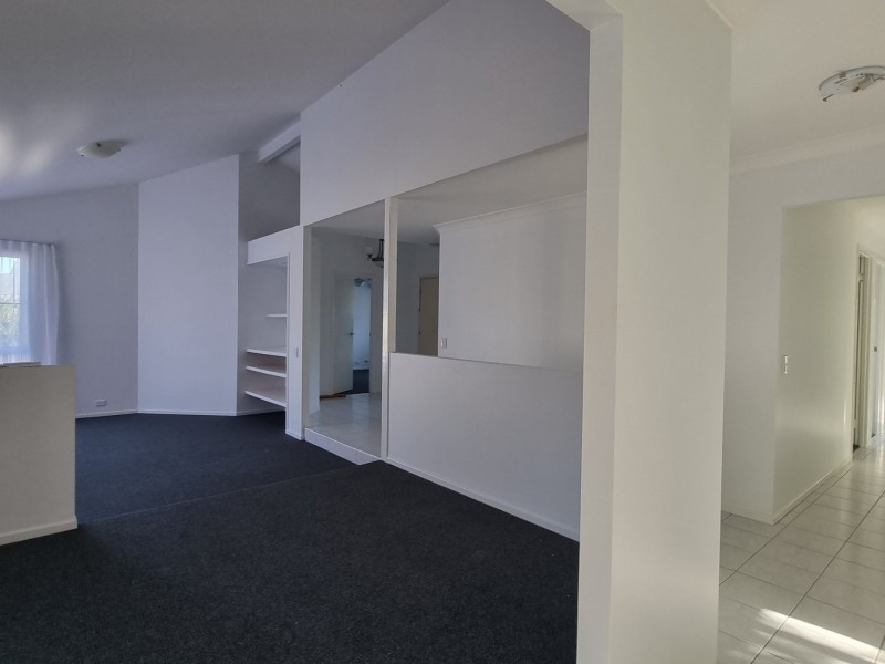 82 Kaiser Dr, Windaroo QLD 4207