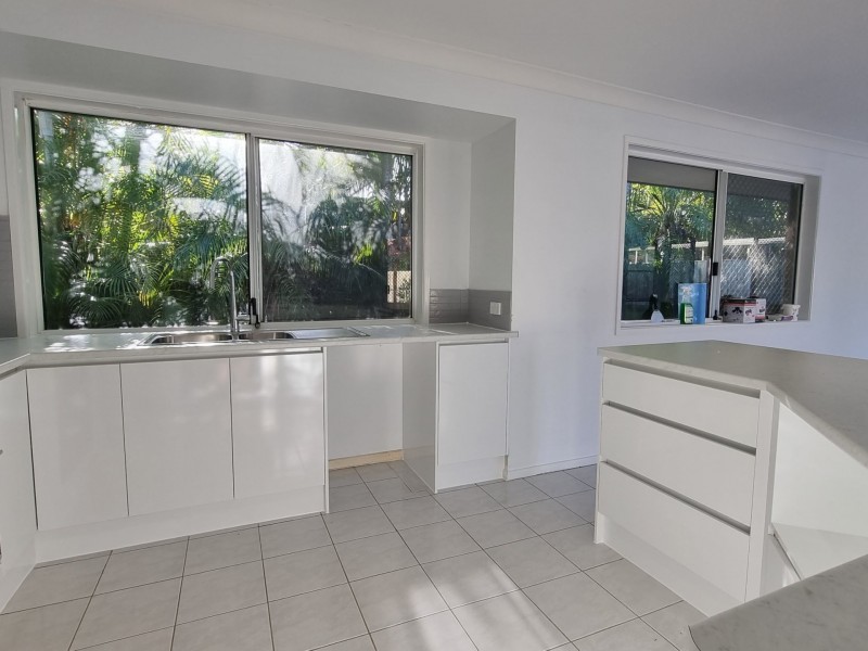 82 Kaiser Dr, Windaroo QLD 4207