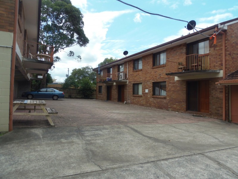 2/6 Cowper Avenue, Eagleby QLD 4207