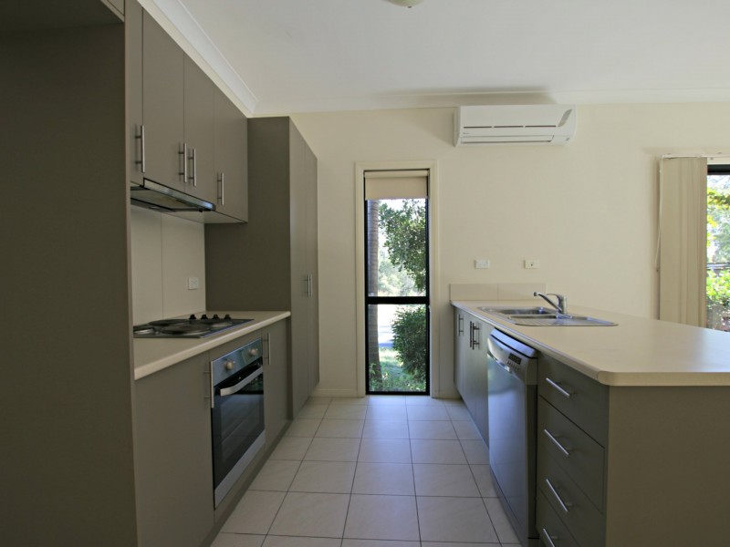 1/46 Woodlands Blvd, Waterford QLD 4133