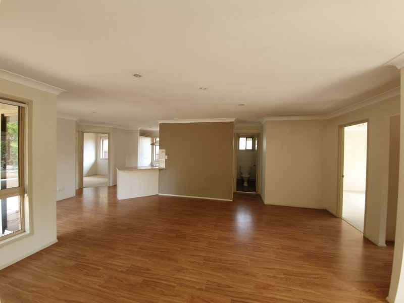 13 Lindau Street, Edens Landing QLD 4207