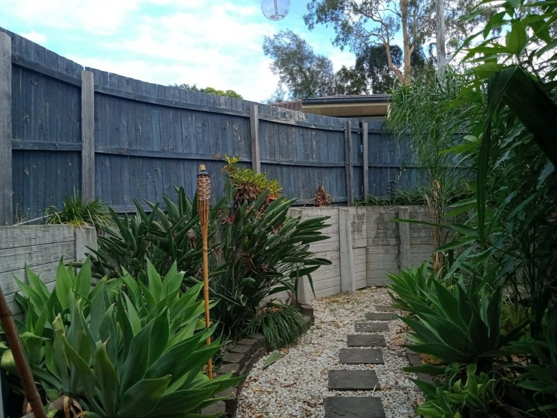 12A Avonmore St, Edens Landing QLD 4207