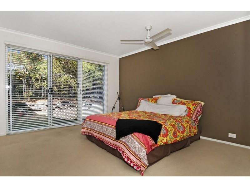 2/66 Castile Cr, Edens Landing QLD 4207