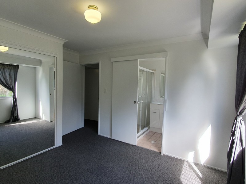 27 Kummara  Road, Edens Landing QLD 4207