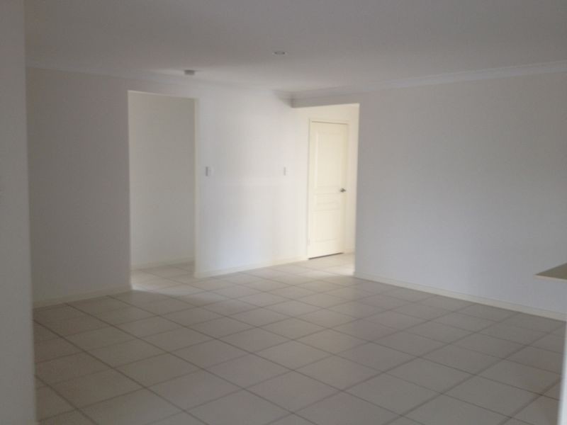 24 Skyline Circuit, Bahrs Scrub QLD 4207