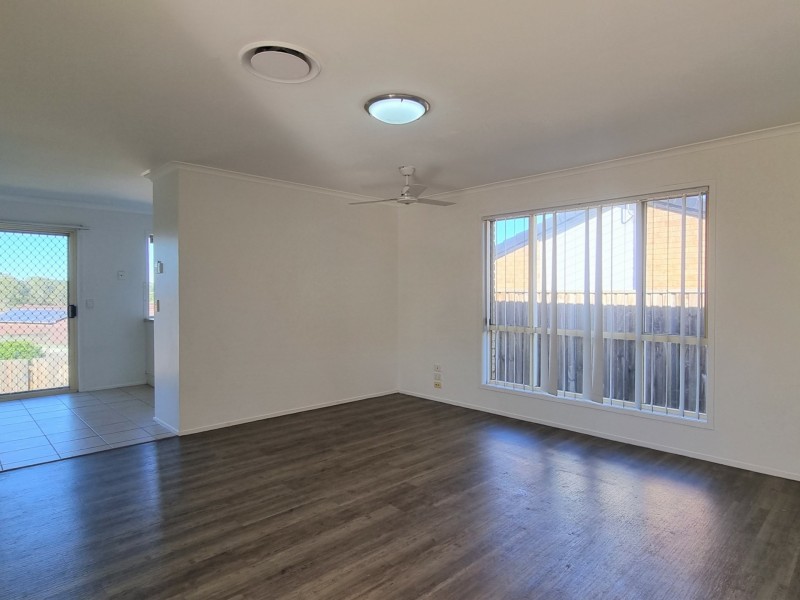 9 Houdini Tce, Edens Landing QLD 4207