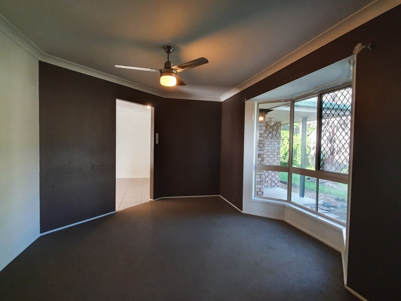 8 Mulligan Way, Edens Landing QLD 4207