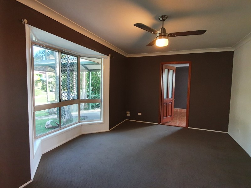 8 Mulligan Way, Edens Landing QLD 4207