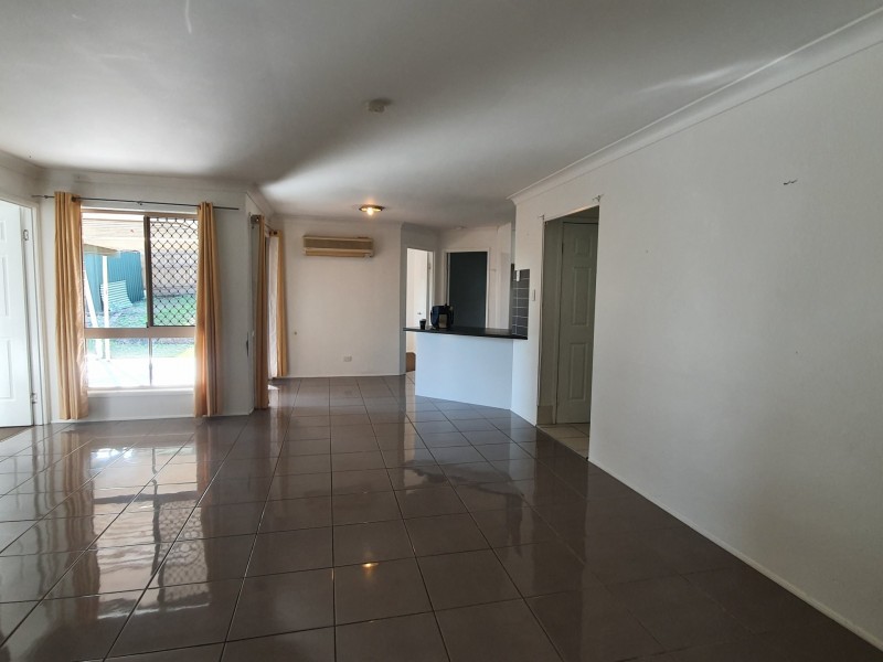 8 Mulligan Way, Edens Landing QLD 4207