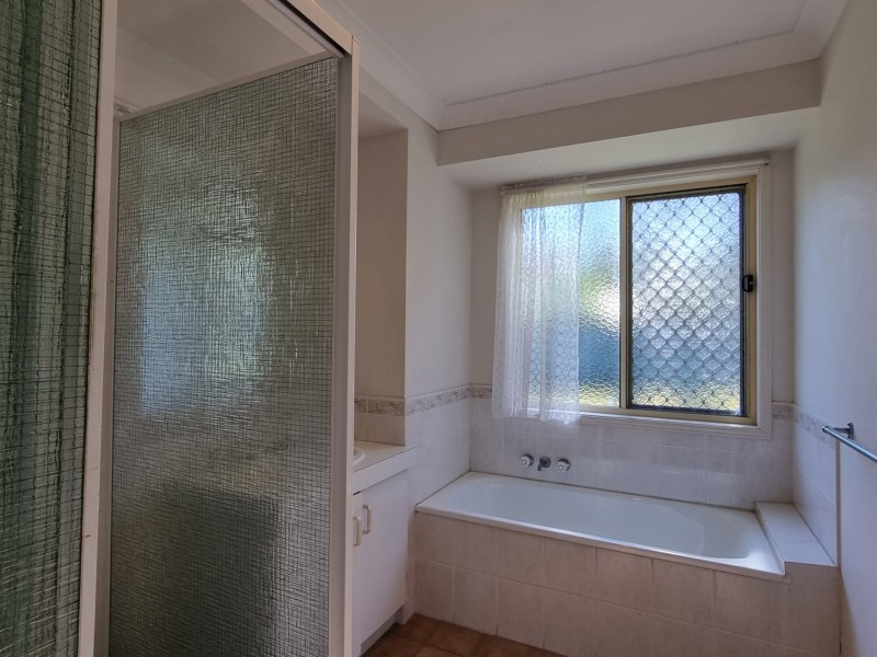 65 Tallagandra Drive, Beenleigh QLD 4207