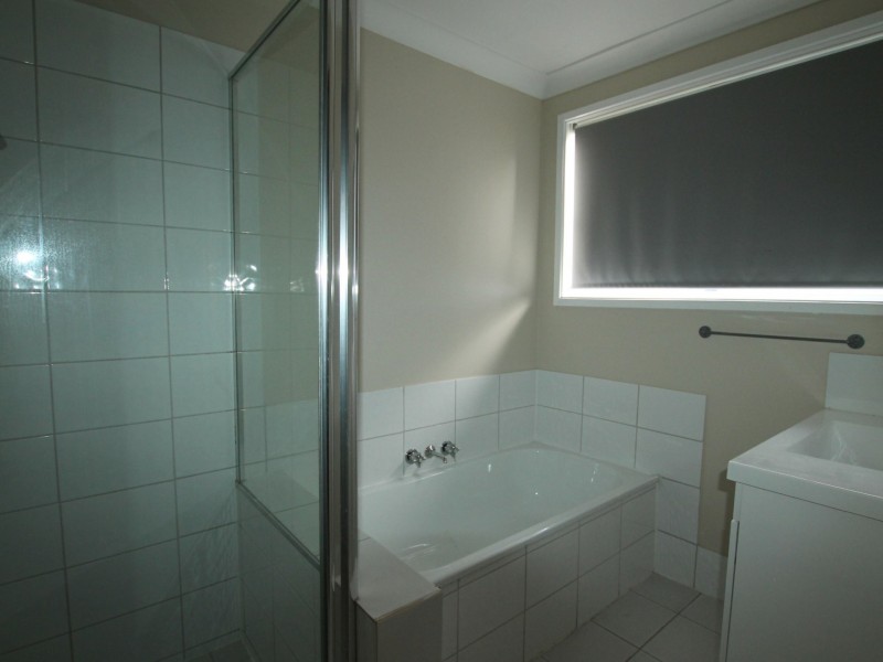 Unit 21/19-23 Ben Lexcen Crt, Mount Warren Park QLD 4207