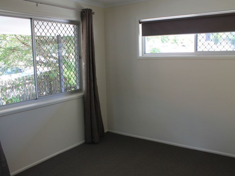 25 Saverin Road, Eagleby QLD 4207