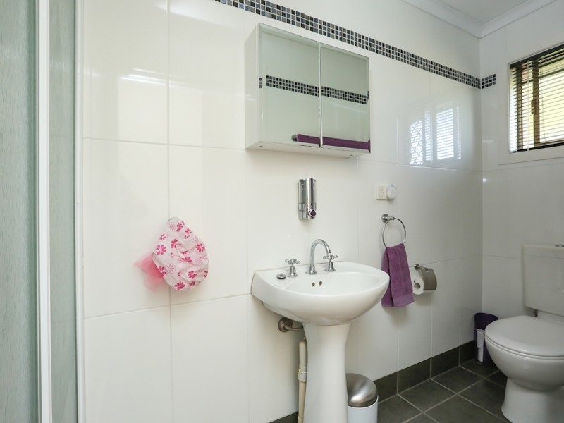 5 Fisher Court, Bethania QLD 4205