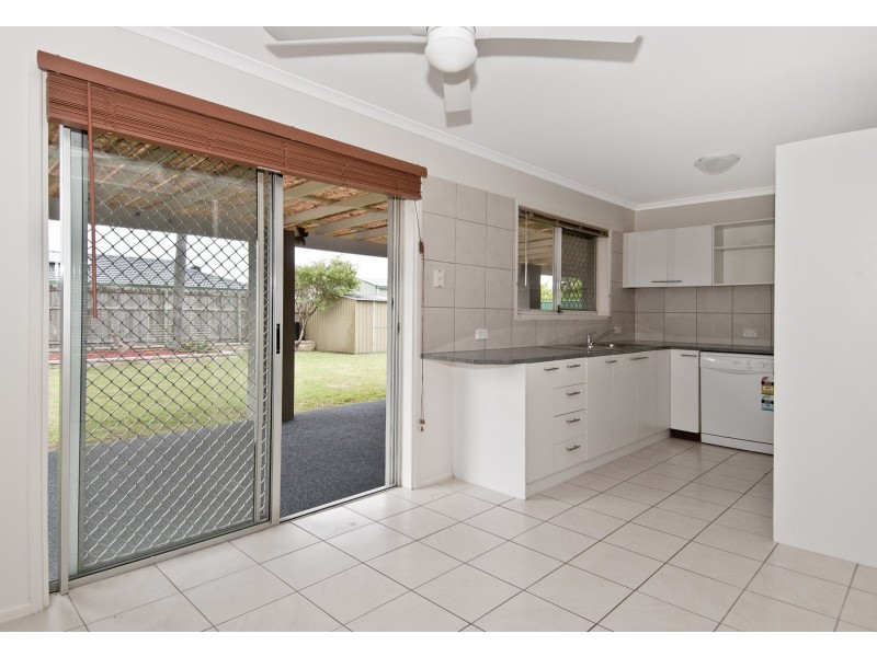 11 Vermont Crescent, Mount Warren Park QLD 4207