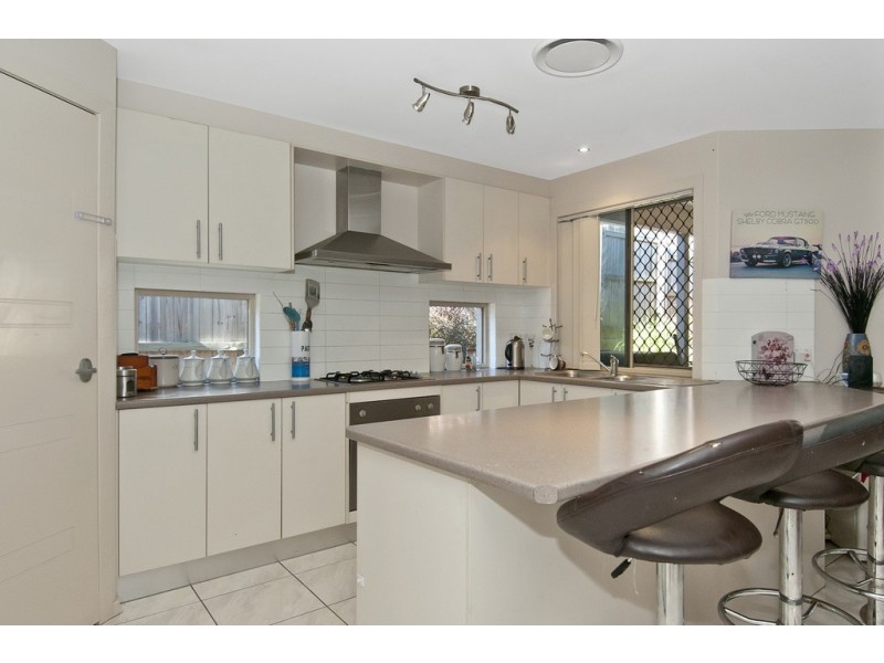 24 Carnarvon Crescent, Waterford QLD 4133