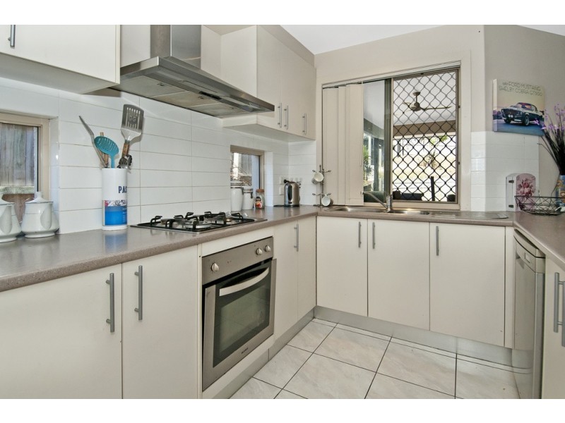 24 Carnarvon Crescent, Waterford QLD 4133